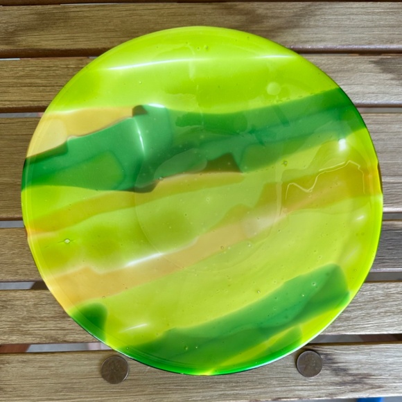 handmade fused glass bowl - 9x9x1.5" - Picture 3 of 4